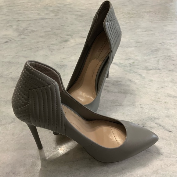 BCBGMaxAzria Grey Heels - Picture 3 of 6